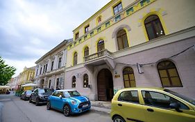 Unirii Old Square Apartments 4